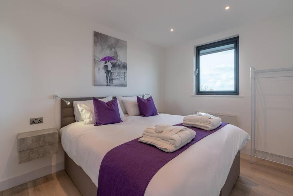 Central Penthouse With Hot Tub & Views 22 Cheltenham Exterior photo