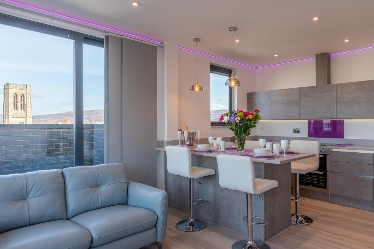 Central Penthouse With Hot Tub & Views 22 Cheltenham Exterior photo